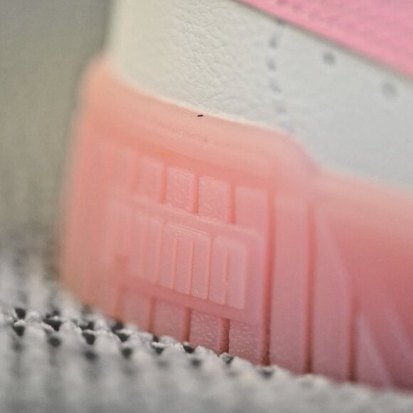 PRE-OWNED Size: 6.5 Women's or 5 Big Kid PUMA Carina 2.0 Jelly Bean White/Pink - Picture 7 of 14